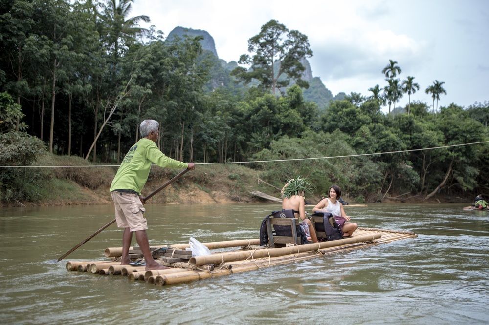 Anurak Community Lodge Phanom Ngoại thất bức ảnh